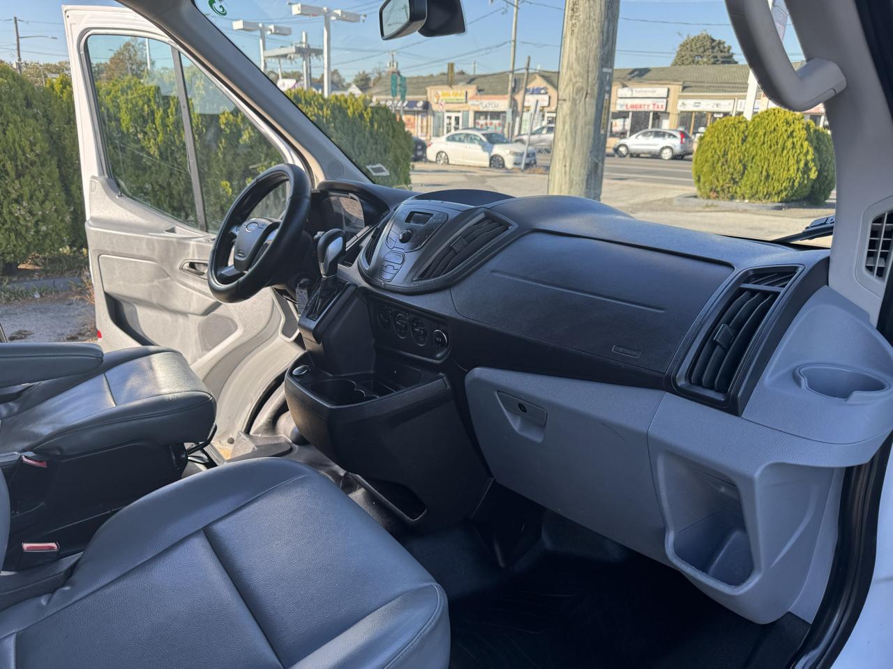 Ford Transit 150 Van Med. Roof w/Sliding Pass. 148-in. WB 2019