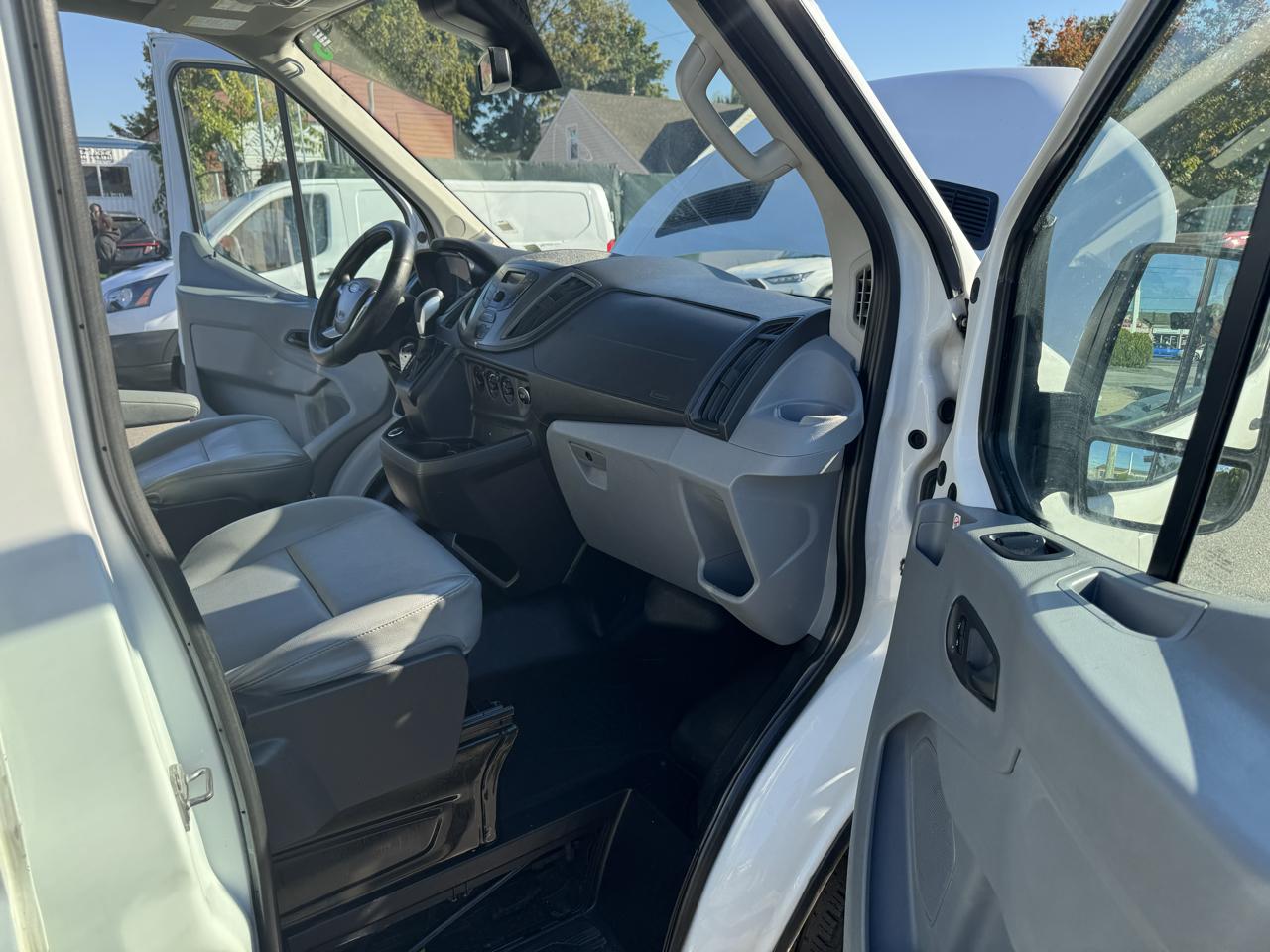 Ford Transit 150 Van Med. Roof w/Sliding Pass. 148-in. WB 2019