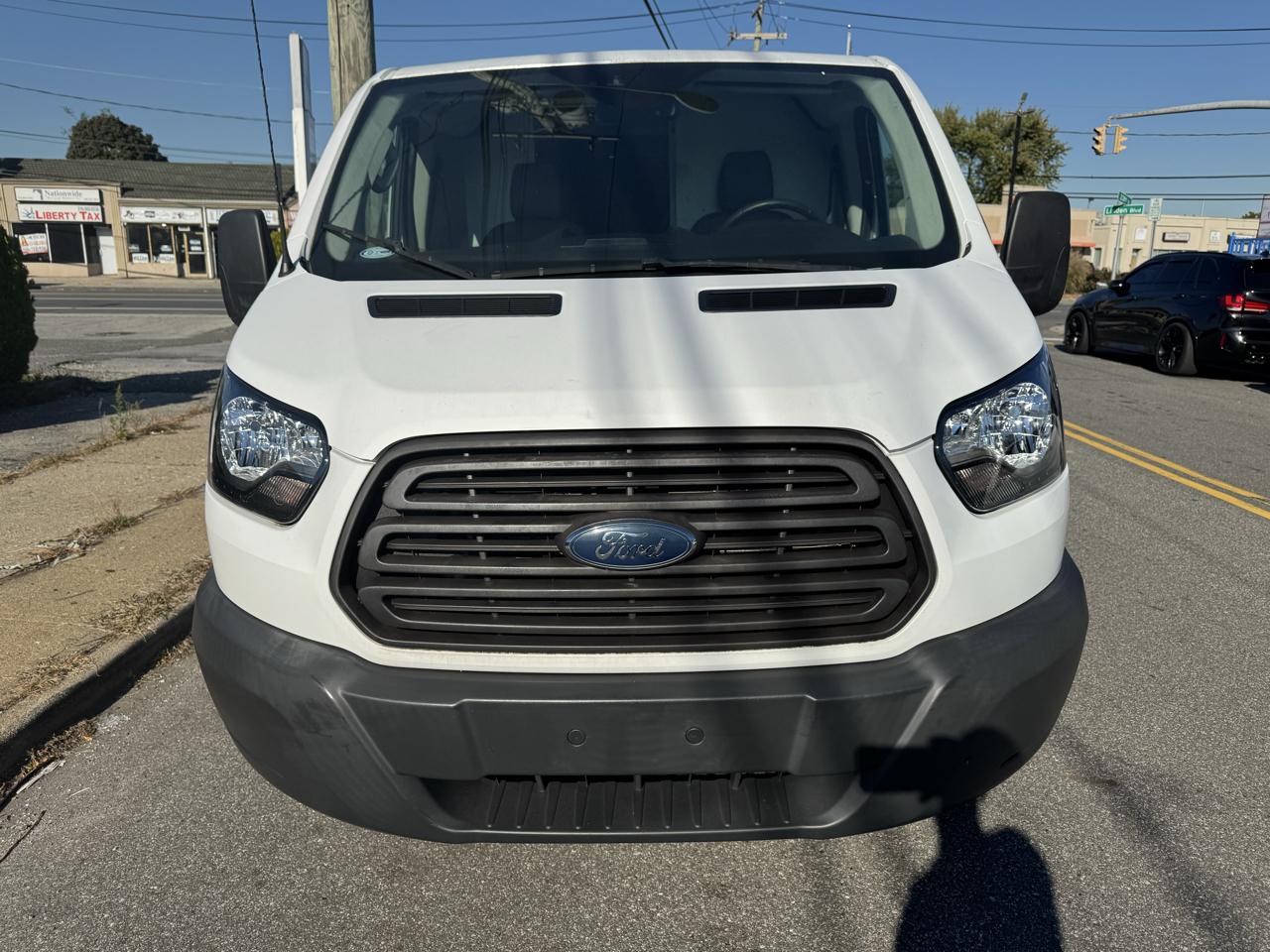 Ford Transit 250 Van Low Roof w/Sliding Pass. 130-in. WB 2016