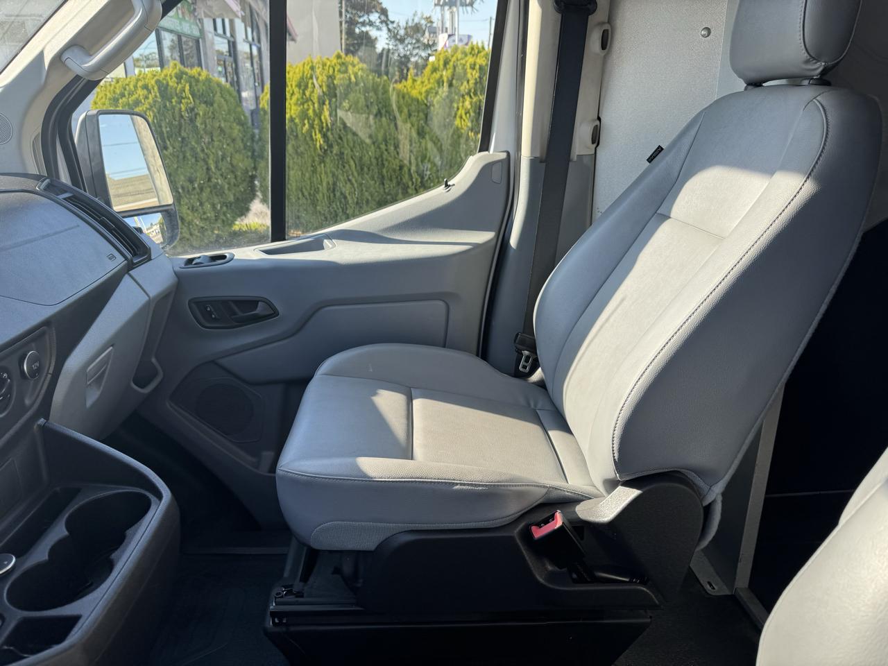 Ford Transit 250 Van Low Roof w/Sliding Pass. 130-in. WB 2016