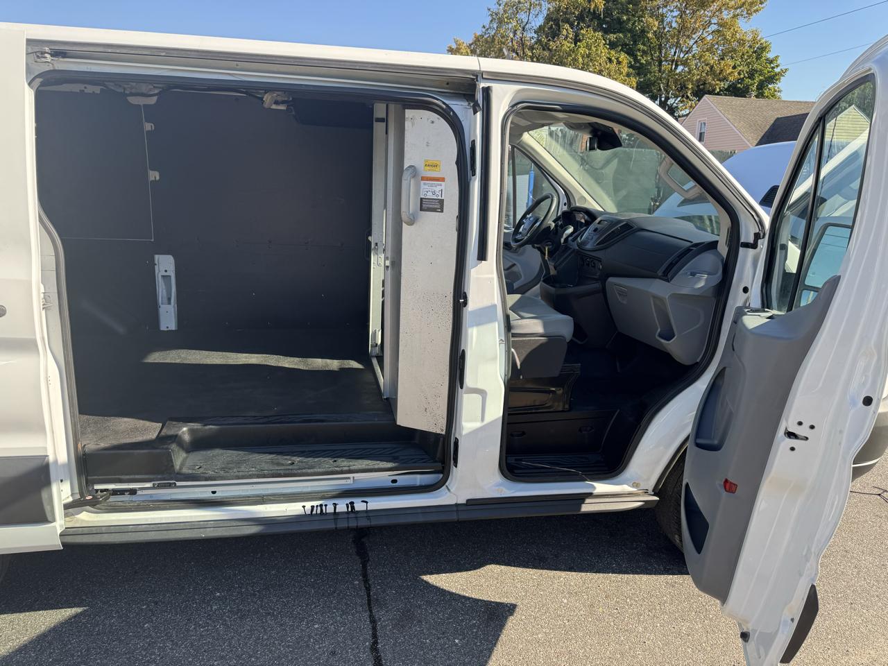 Ford Transit 250 Van Low Roof w/Sliding Pass. 130-in. WB 2016