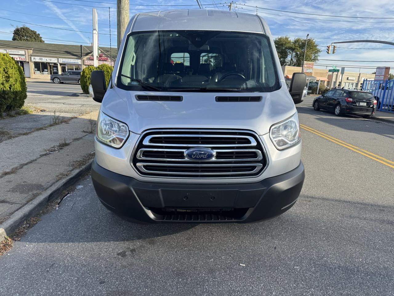 Ford Transit 350 Wagon Med. Roof XL w/Sliding Pass. 148-in. WB 2019