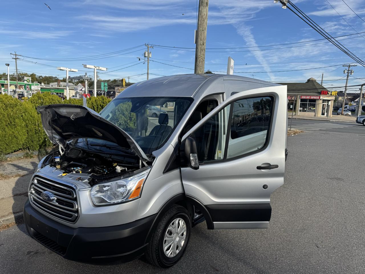 Ford Transit 350 Wagon Med. Roof XL w/Sliding Pass. 148-in. WB 2019