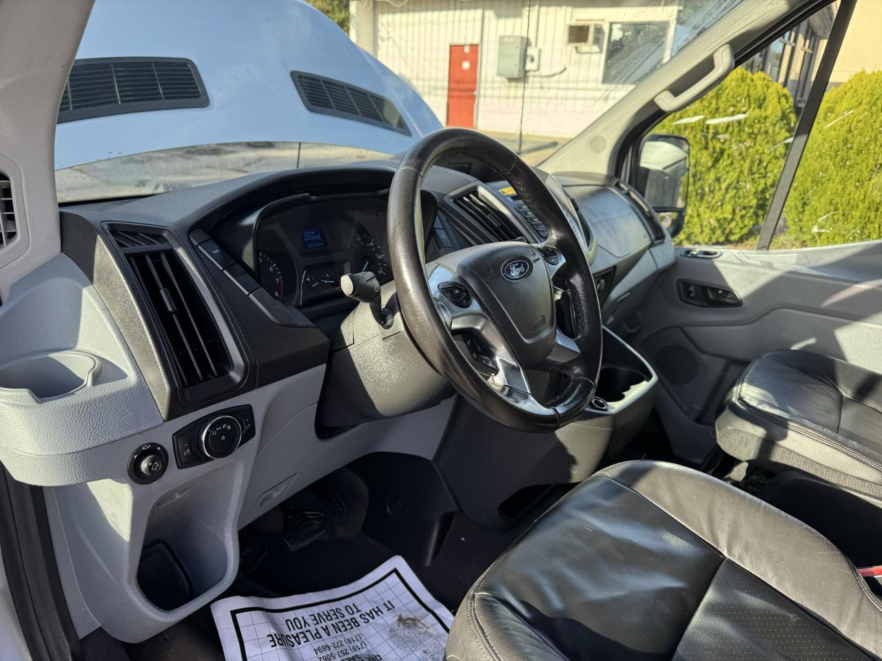 Ford Transit 350 Wagon Med. Roof XL w/Sliding Pass. 148-in. WB 2019