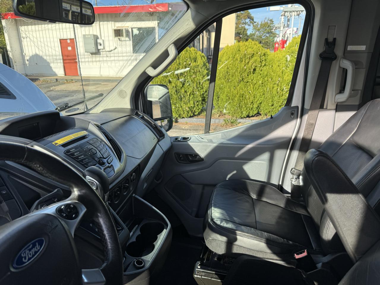 Ford Transit 350 Wagon Med. Roof XL w/Sliding Pass. 148-in. WB 2019