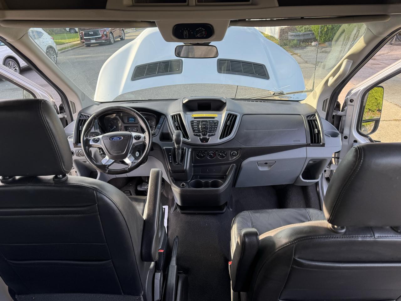 Ford Transit 350 Wagon Med. Roof XL w/Sliding Pass. 148-in. WB 2019