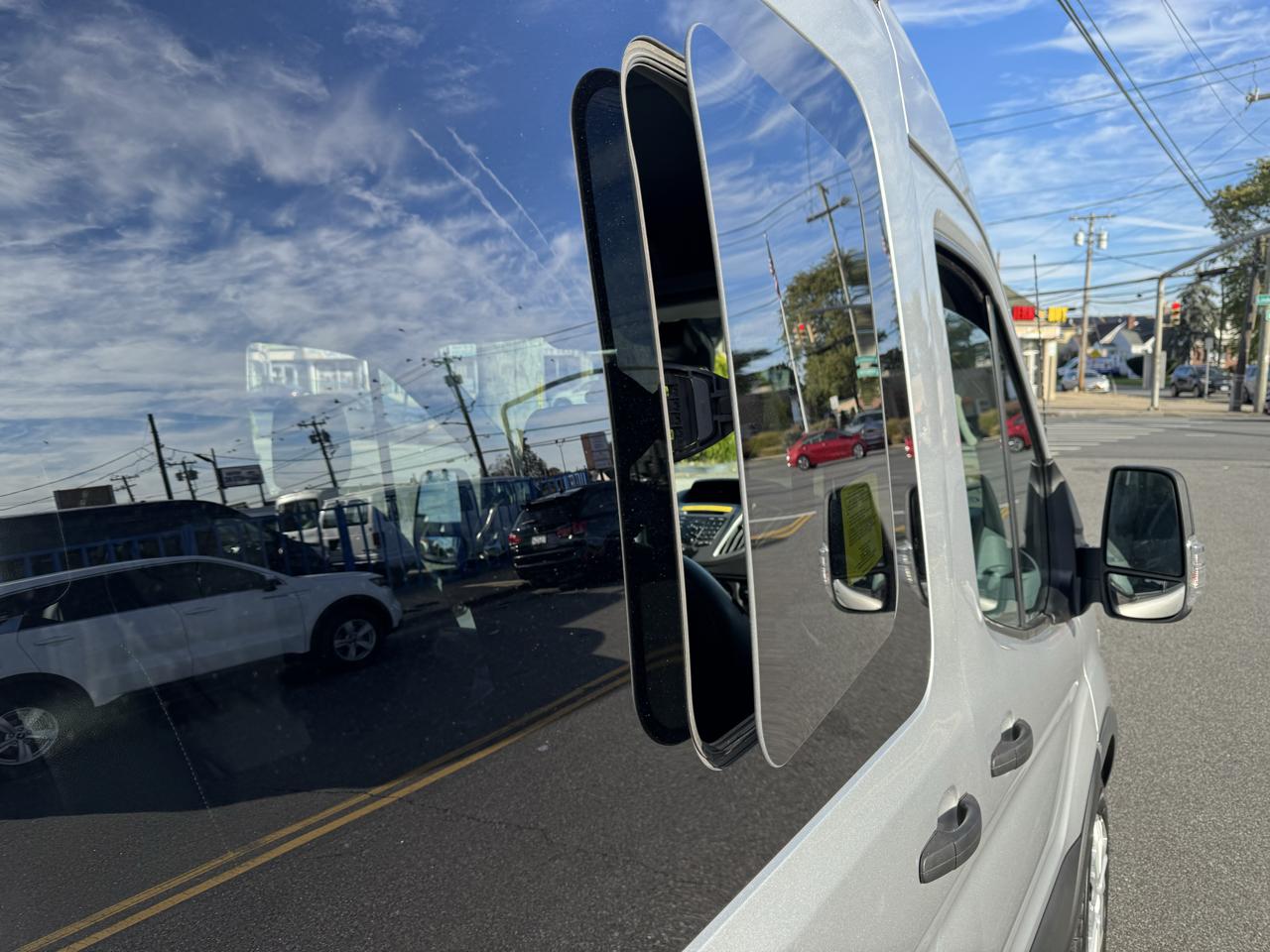 Ford Transit 350 Wagon Med. Roof XL w/Sliding Pass. 148-in. WB 2019