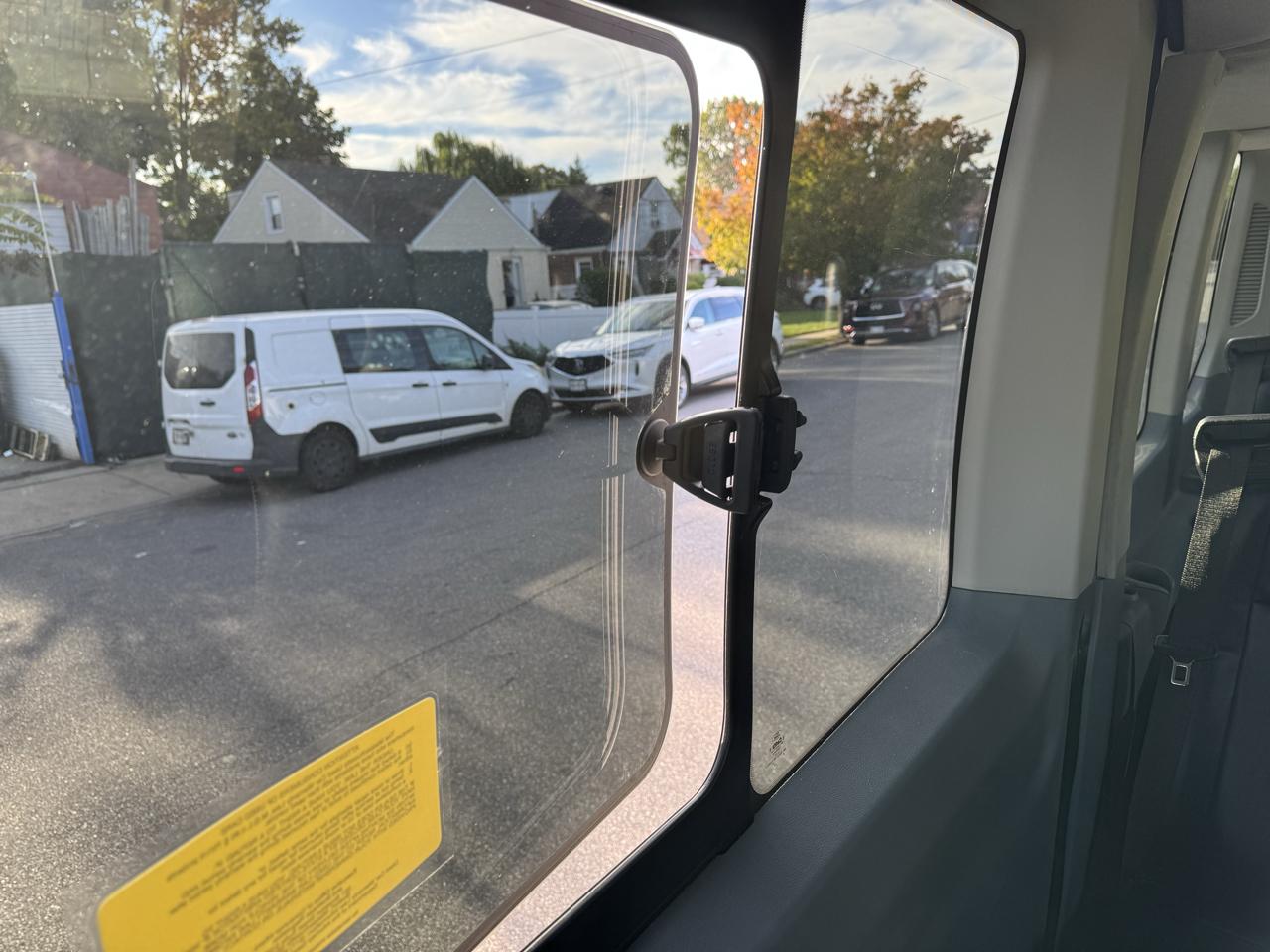 Ford Transit 350 Wagon Med. Roof XL w/Sliding Pass. 148-in. WB 2019
