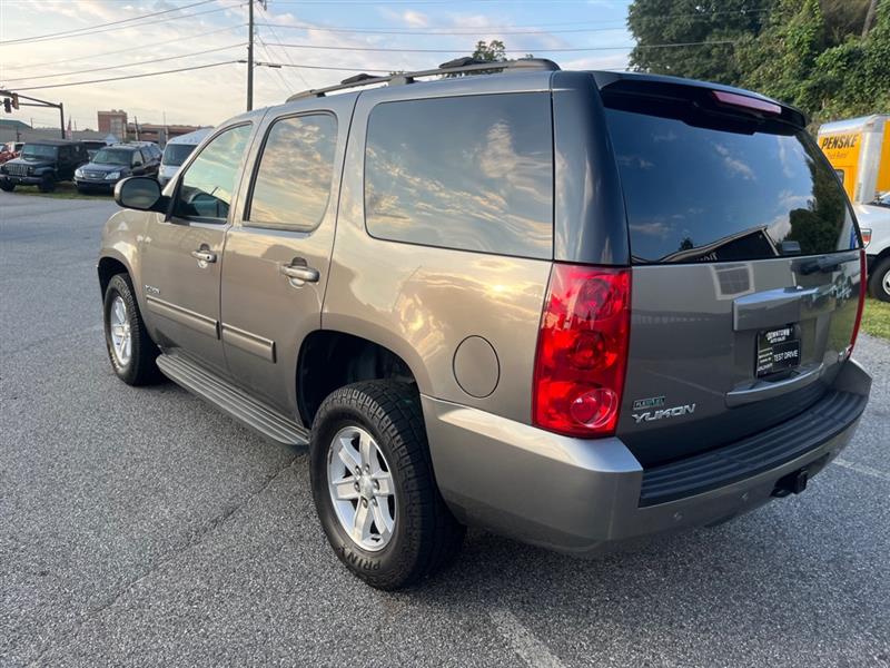 GMC Yukon SLE1 2WD 2012