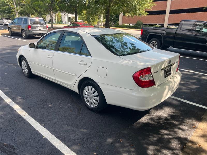 Toyota Camry LE 2004