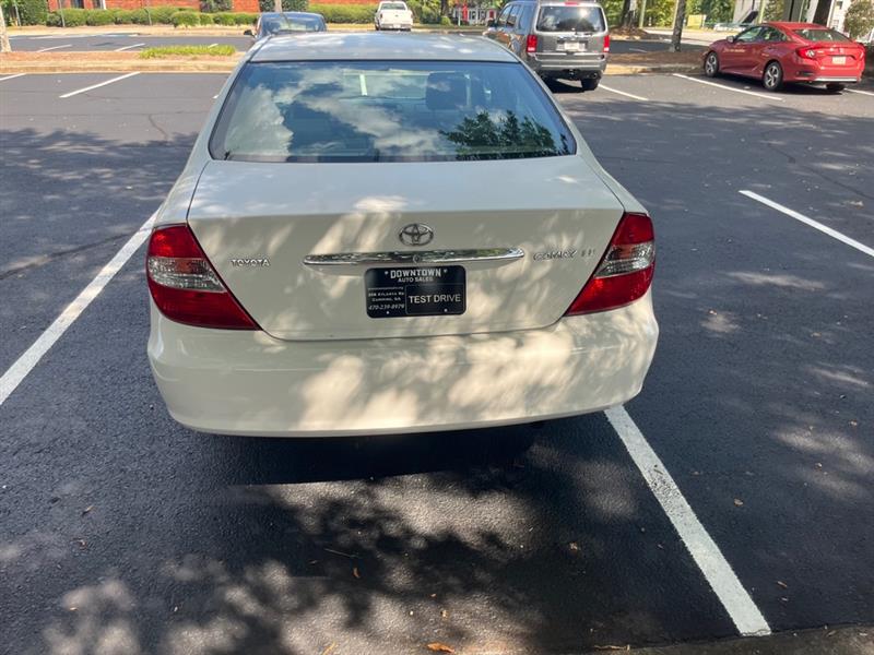 Toyota Camry LE 2004