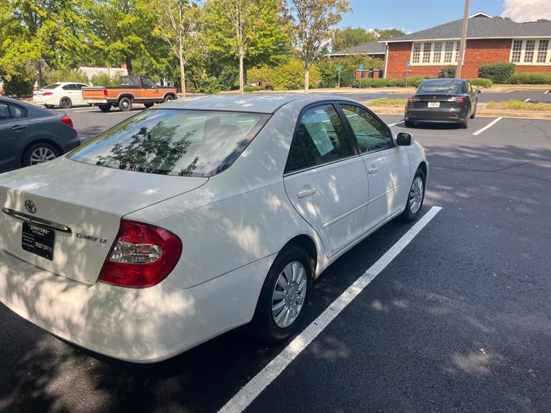 Toyota Camry LE 2004