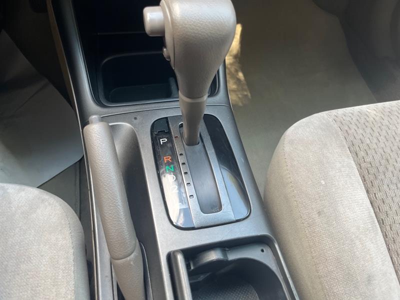 Toyota Camry LE 2004