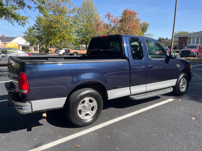 Ford F-150 XL SuperCab 2WD 2003