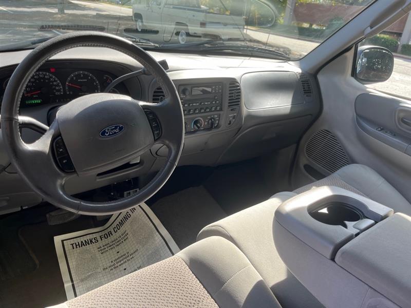Ford F-150 XL SuperCab 2WD 2003