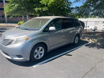 2015 Toyota Sienna LE FWD 8-Passenger V6