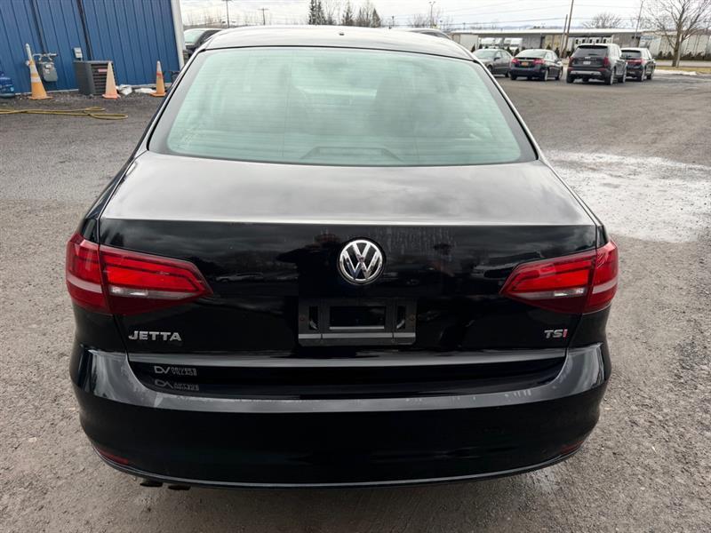 Volkswagen Jetta 1.4T S 6A 2017
