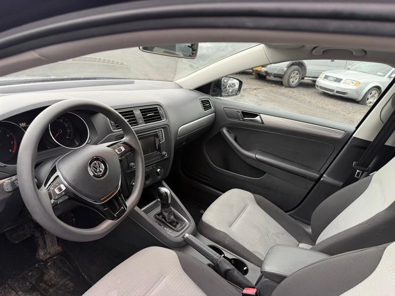 Volkswagen Jetta 1.4T S 6A 2017