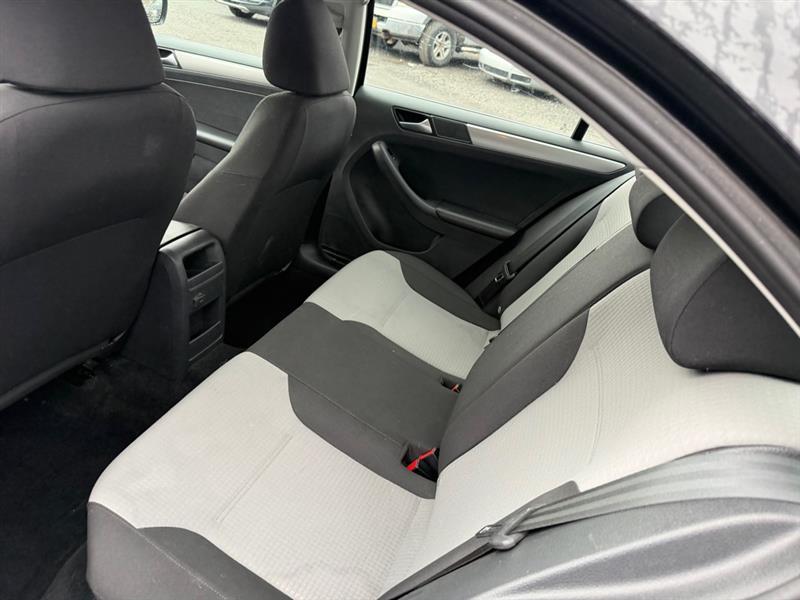 Volkswagen Jetta 1.4T S 6A 2017