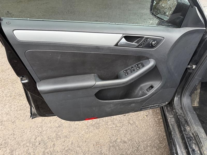 Volkswagen Jetta SE 2013