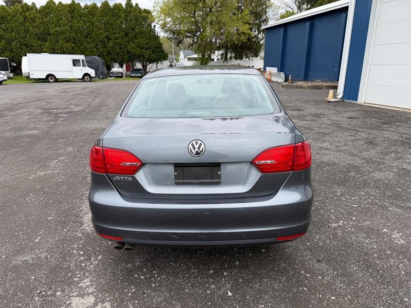 Volkswagen Jetta S 2013