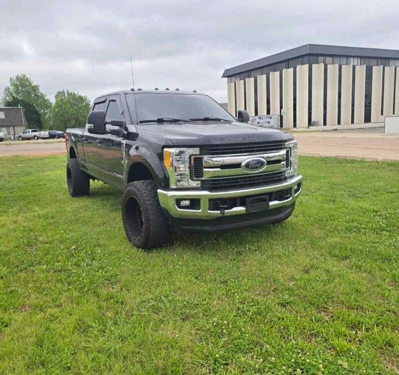 2017 Ford F-250 SD XL Crew Cab 4WD