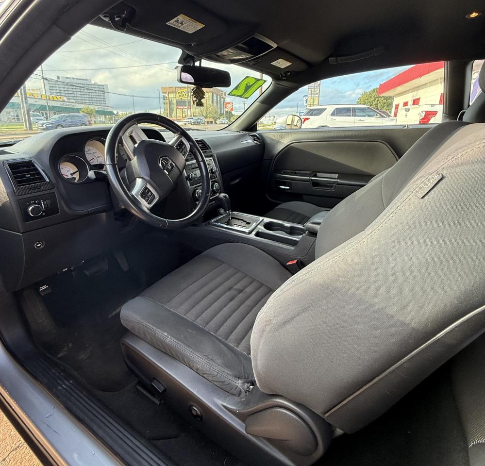 Dodge Challenger SXT 2012