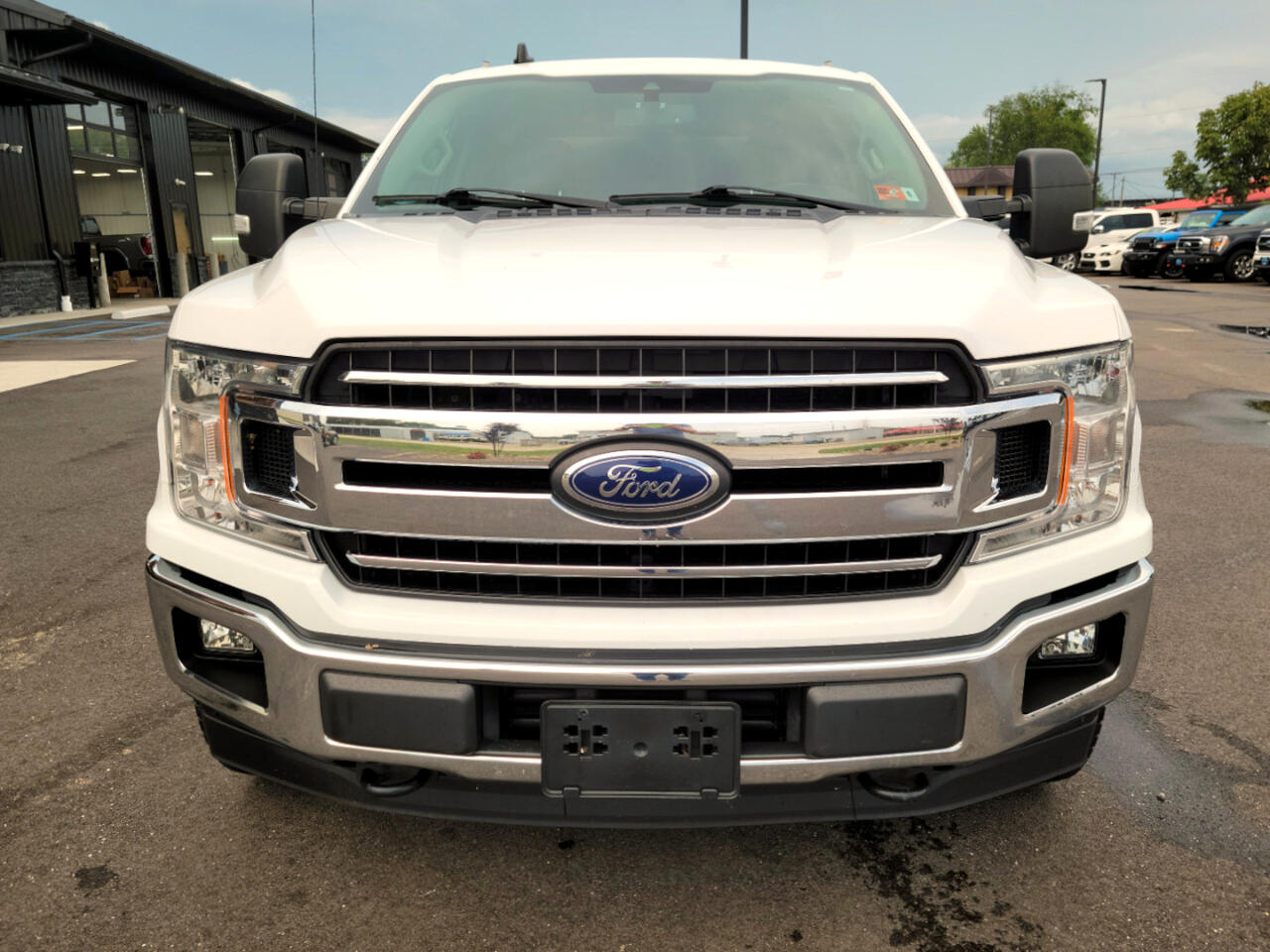 2019 Ford F-150 XLT photo 2