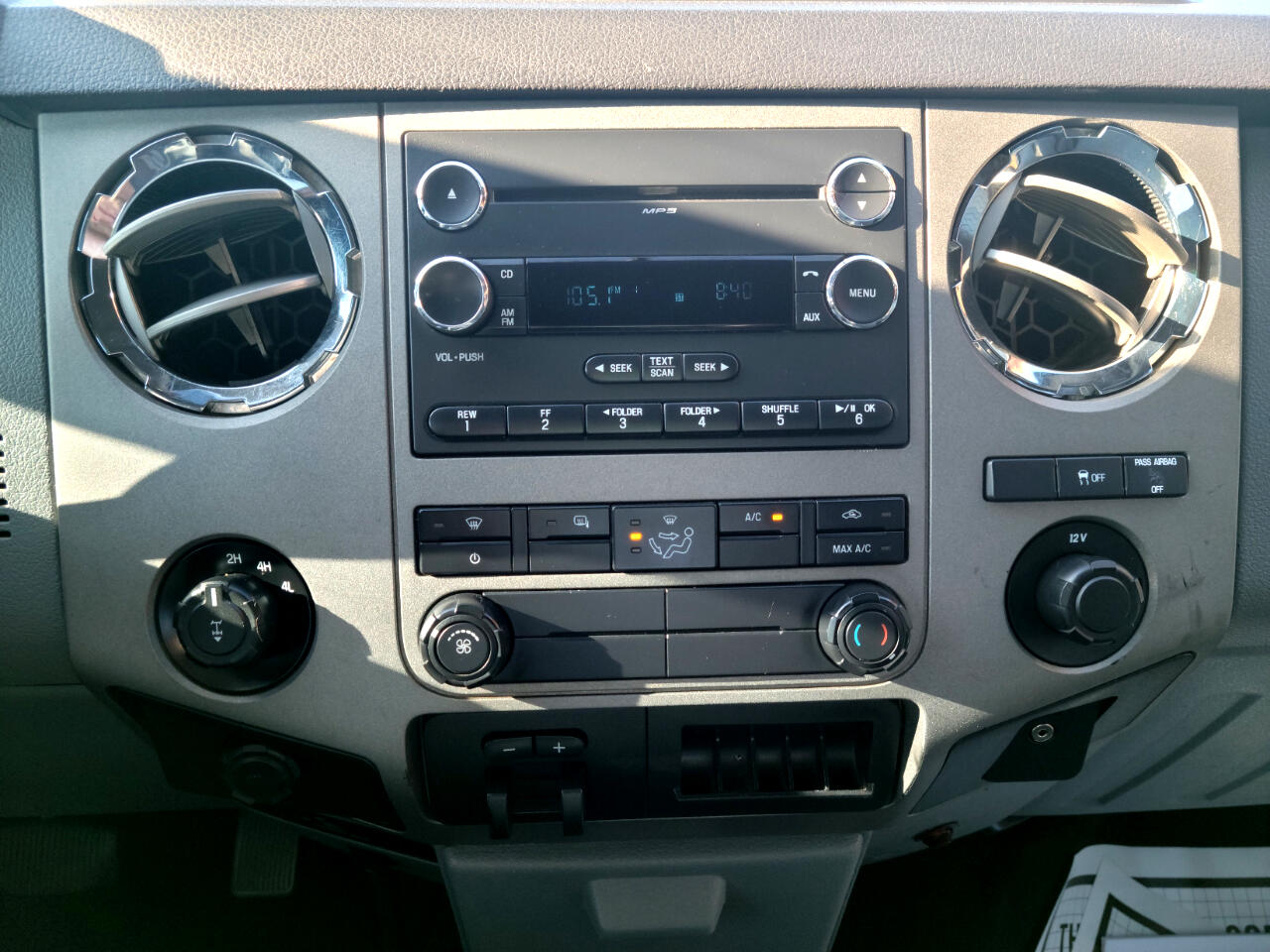 2012 Ford F-250 XLT photo 11