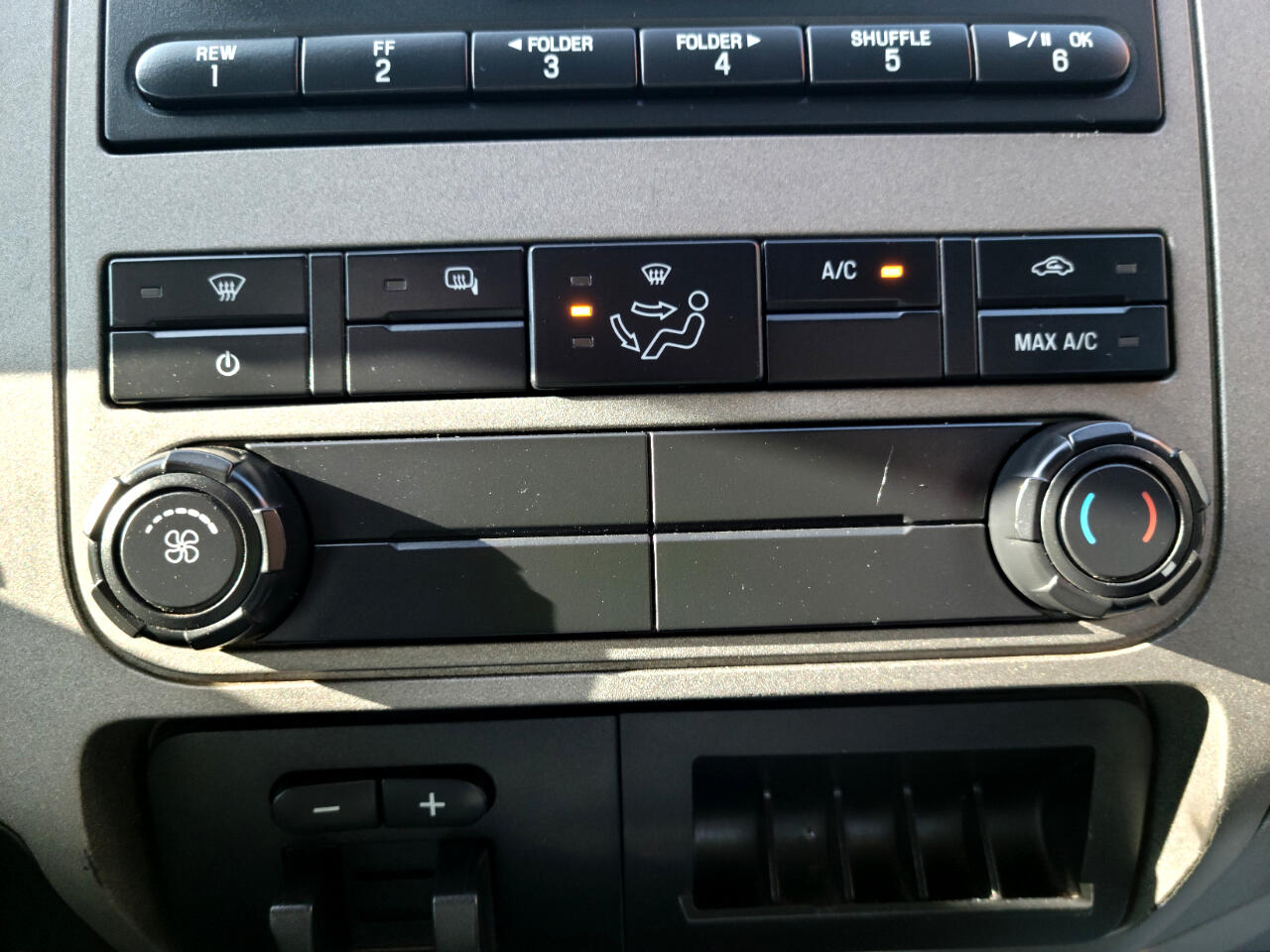 2012 Ford F-250 XLT photo 12