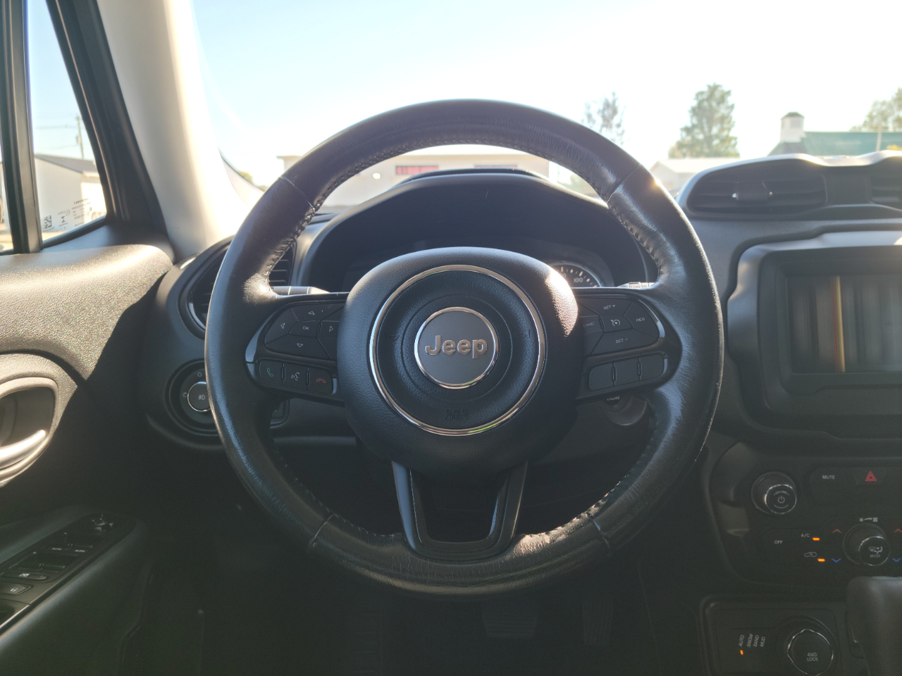 2018 Jeep Renegade Latitude North Edition photo 10