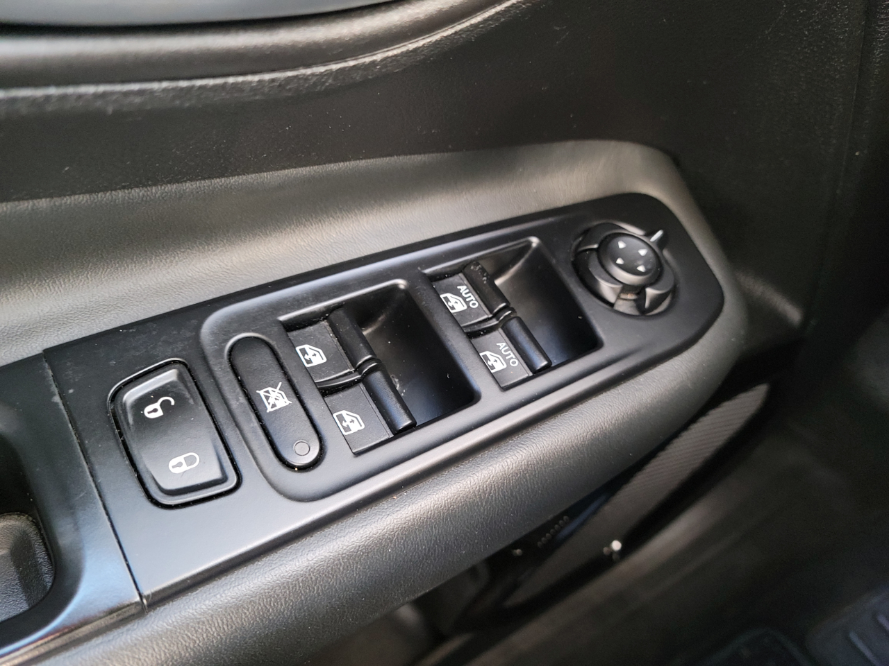 2018 Jeep Renegade Latitude North Edition photo 14