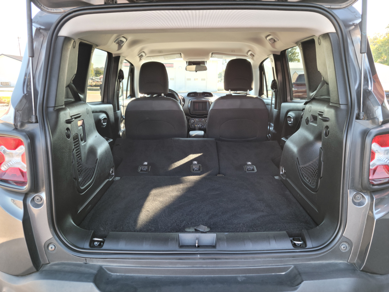 2018 Jeep Renegade Latitude North Edition photo 17