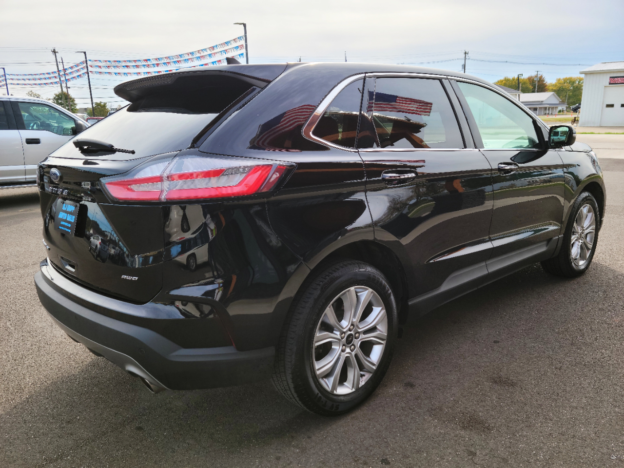 2024 Ford Edge Titanium photo 4