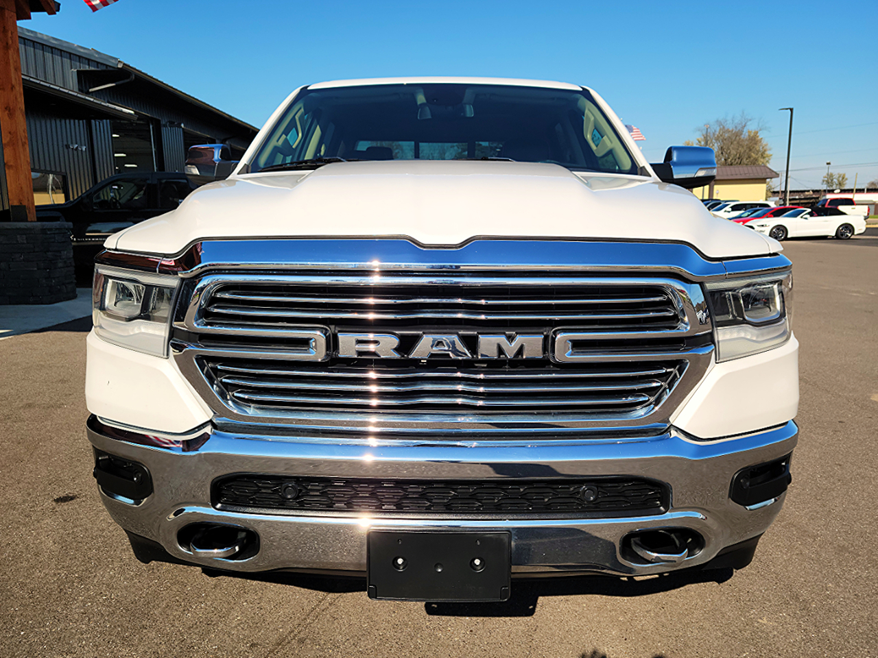 2019 Ram 1500 Laramie photo 2
