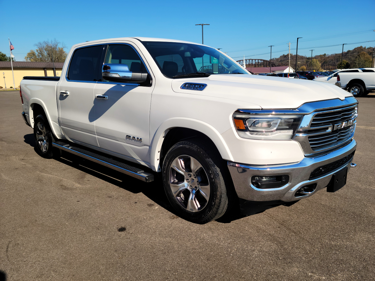 2019 Ram 1500 Laramie photo 3