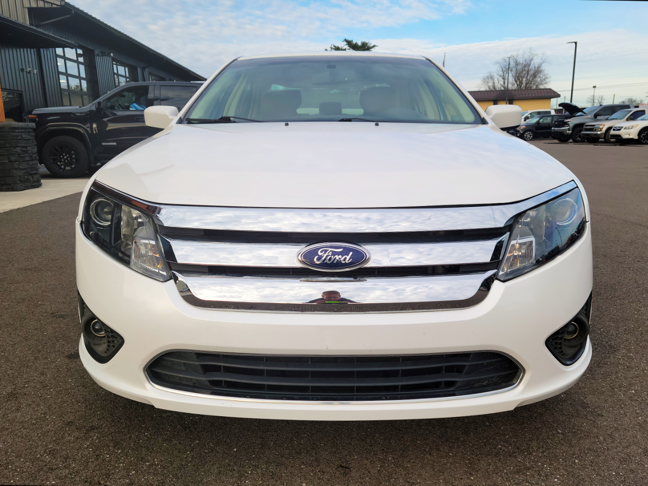 2012 Ford Fusion SE photo 2