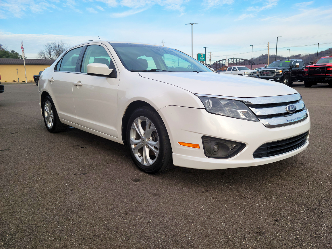 2012 Ford Fusion SE photo 3