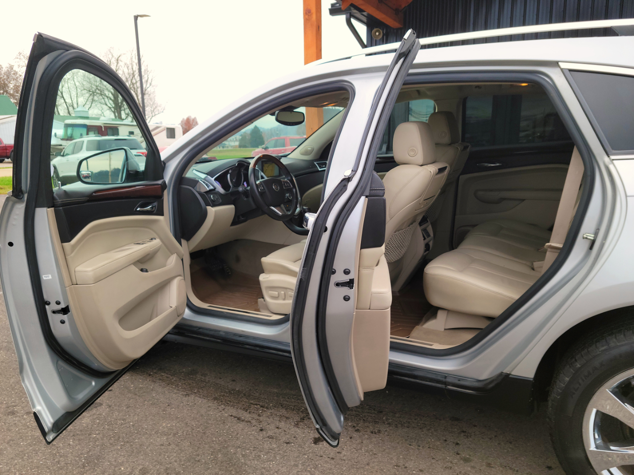 2010 Cadillac SRX Premium photo 4