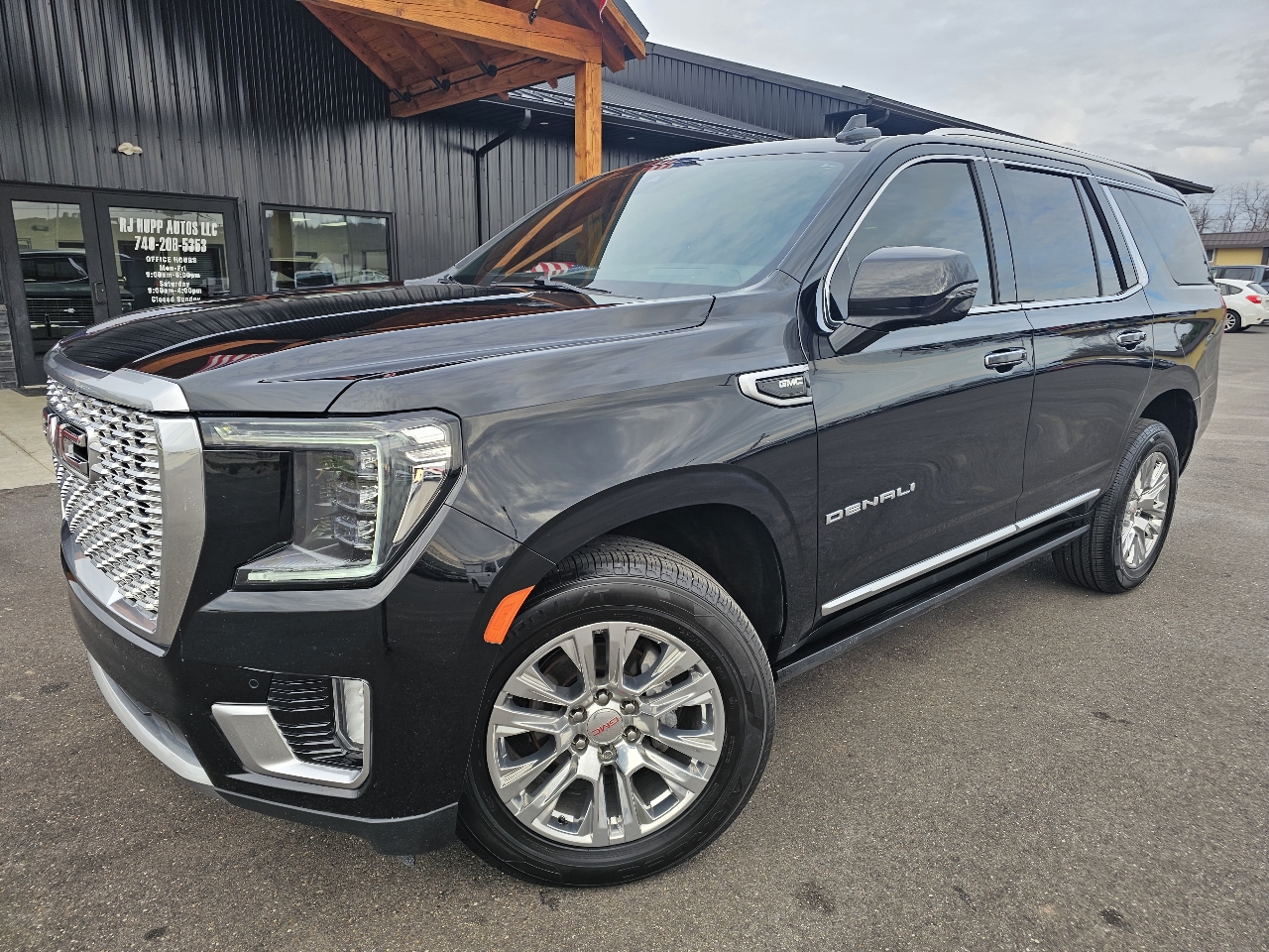 2021 GMC Yukon Denali's photo