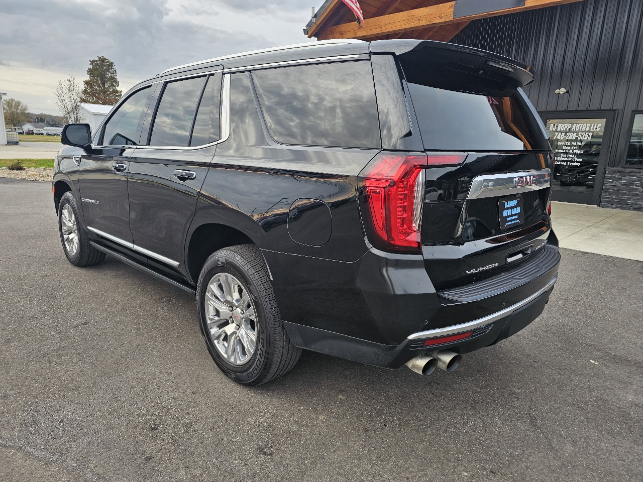 2021 Gmc Yukon Denali photo 3