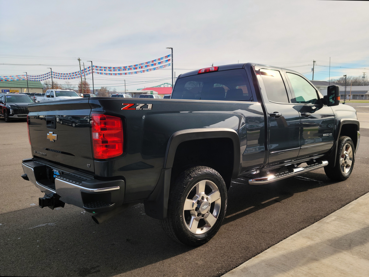 2018 Chevrolet Silverado 2500HD LT photo 4