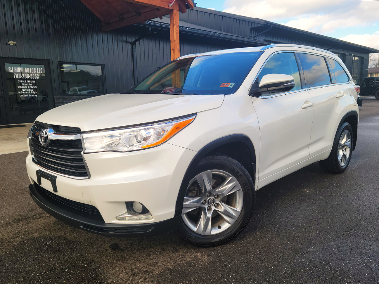 2016 Toyota Highlander Limited's photo