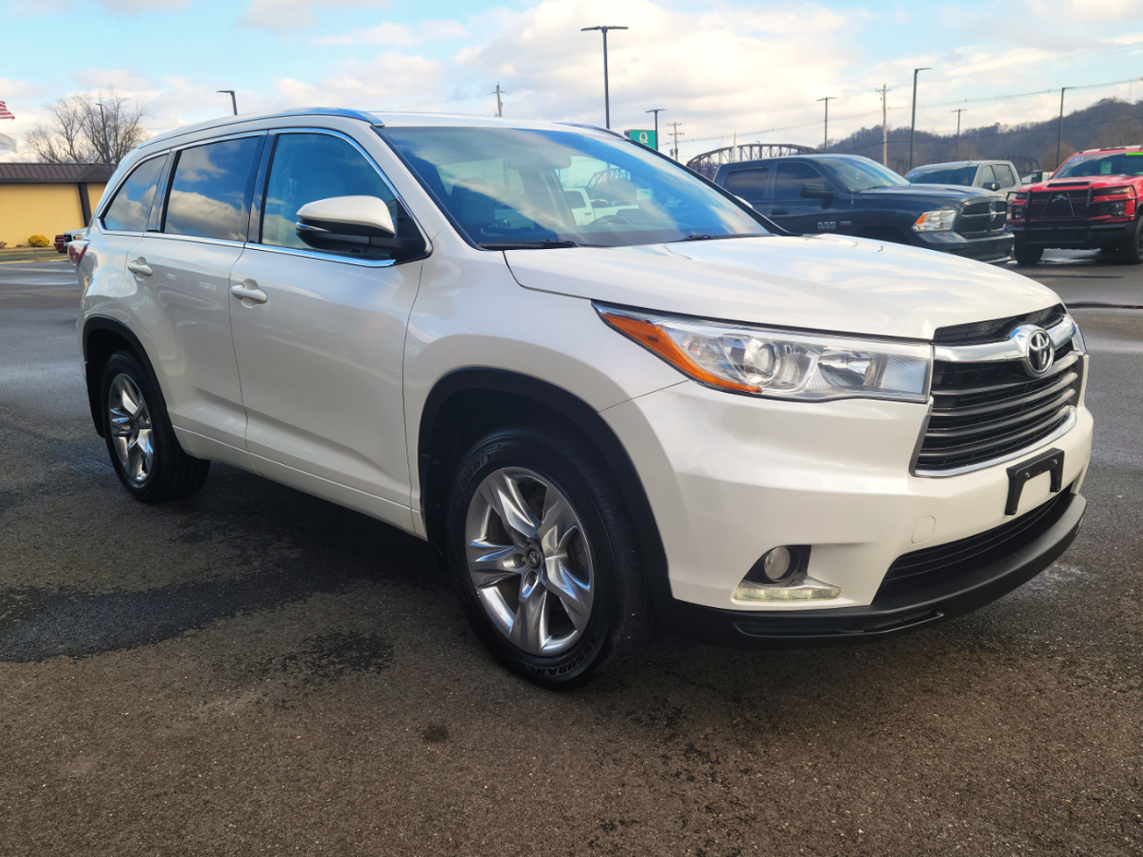 2016 Toyota Highlander Limited photo 3