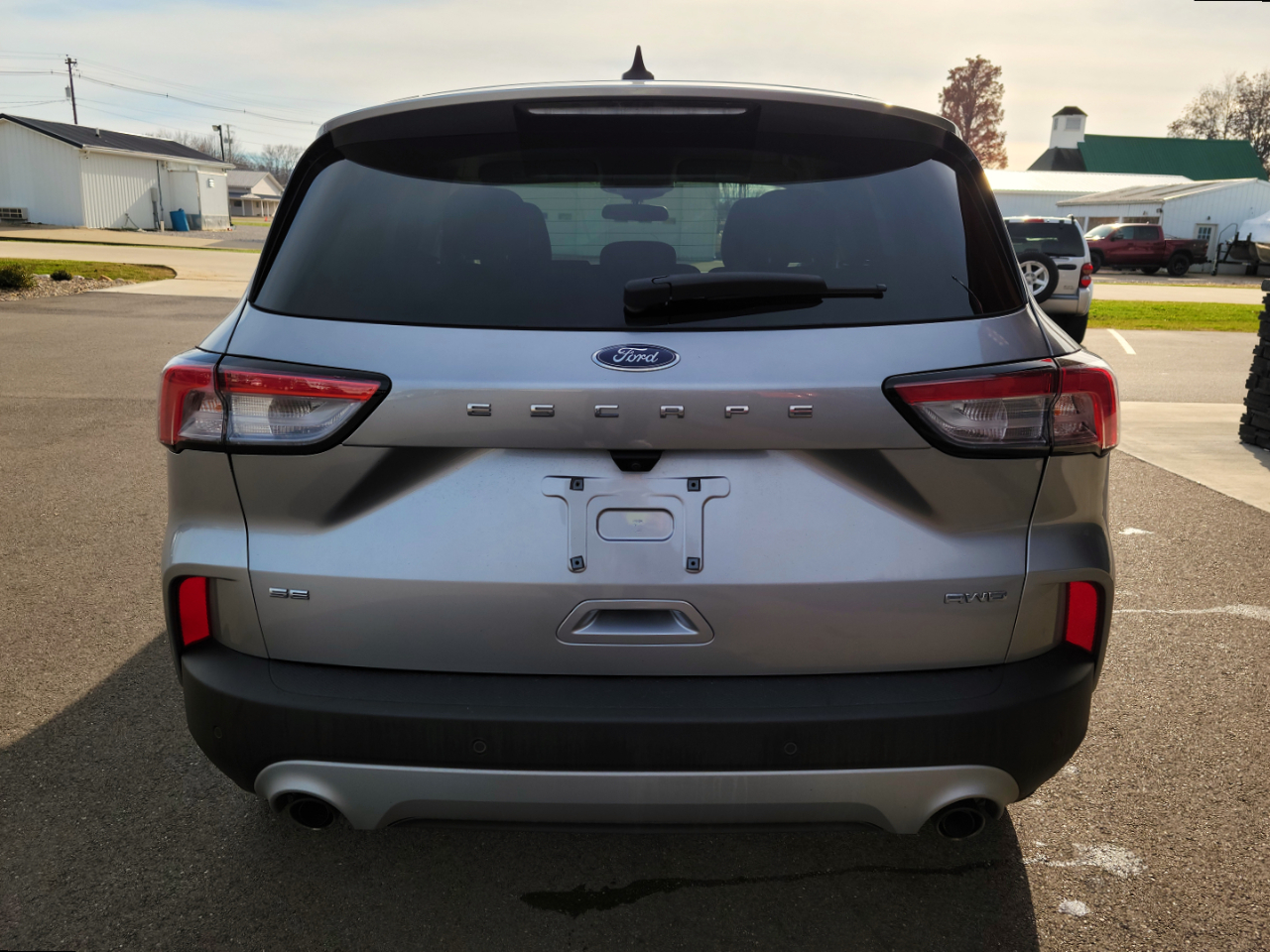 2022 Ford Escape SE photo 3