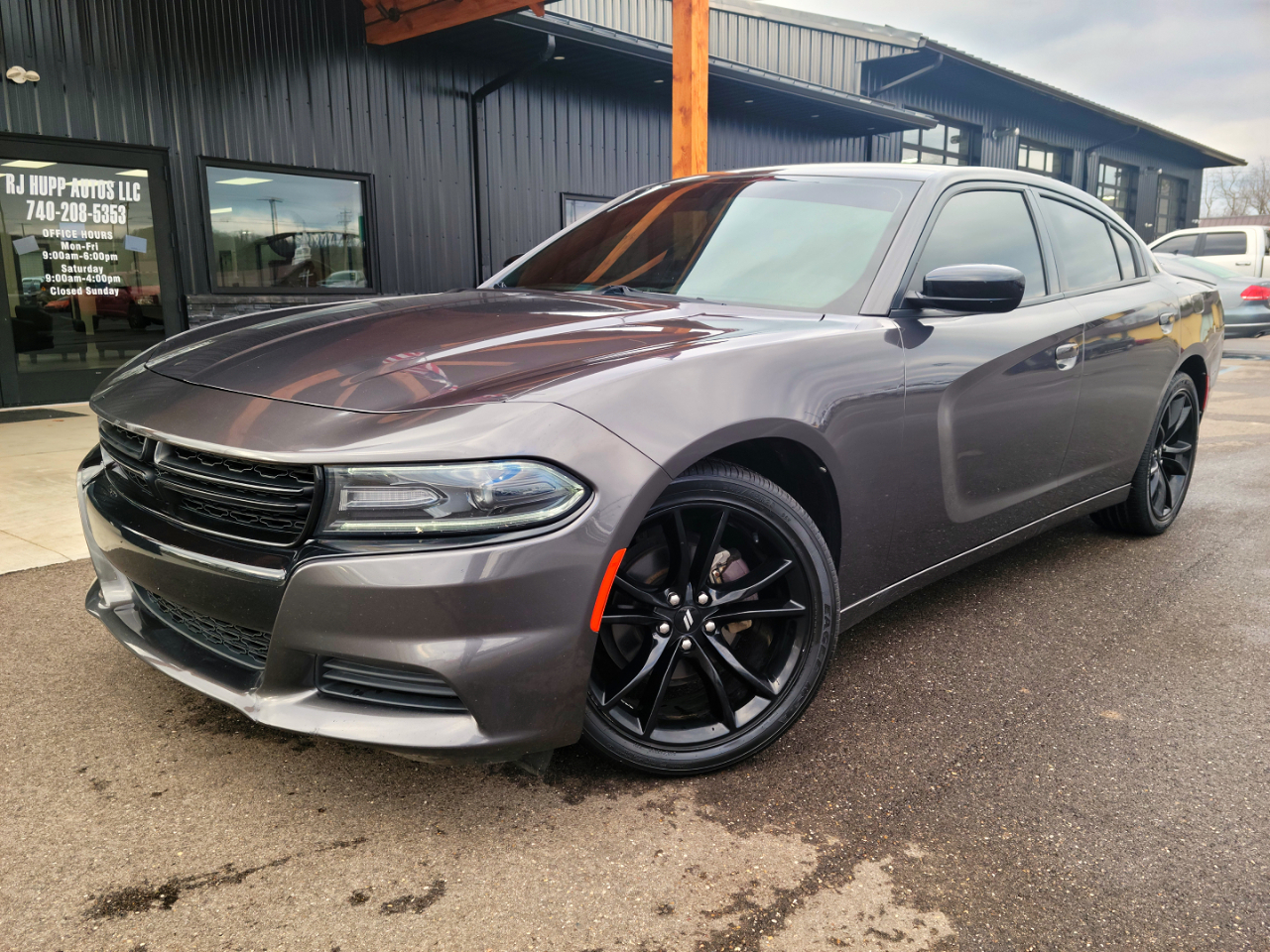 2018 Dodge Charger SXT's photo