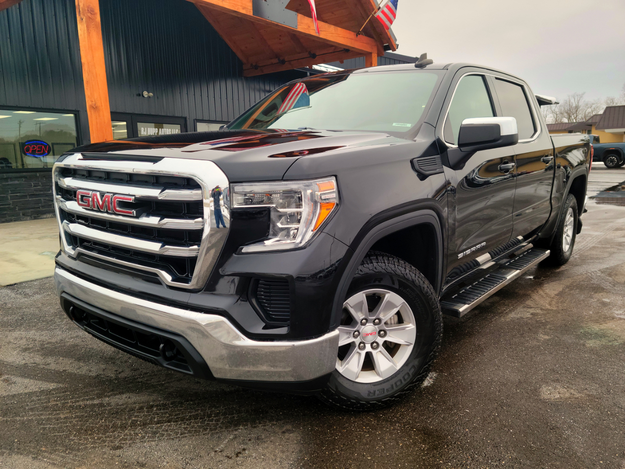 2019 GMC Sierra 1500 SLE's photo
