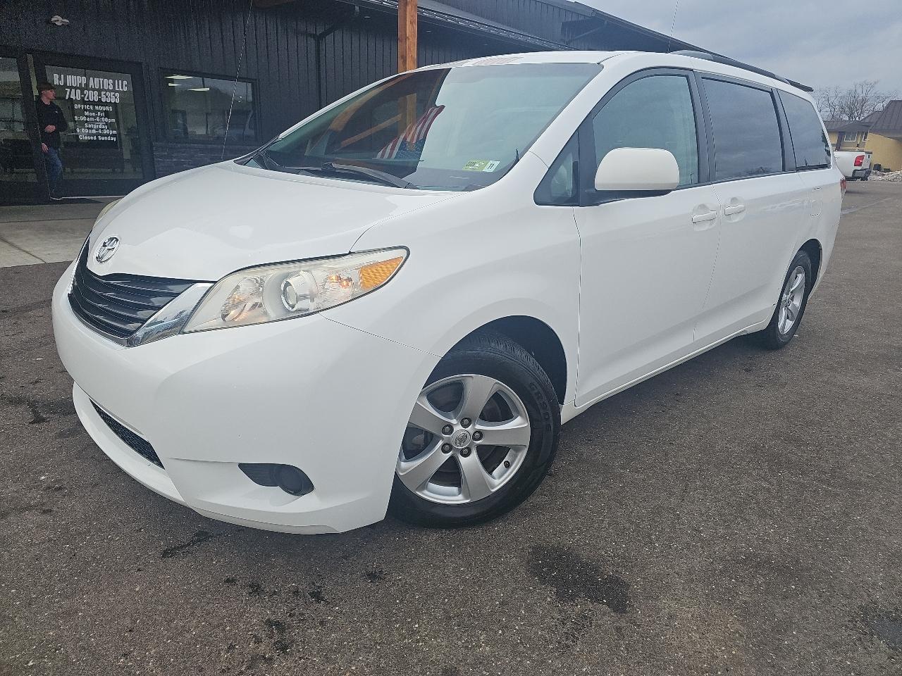 2013 Toyota Sienna LE