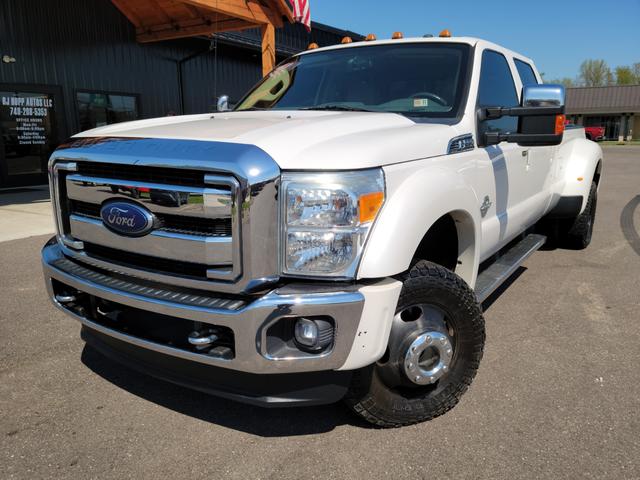 White 2015 Ford F-350 Super Duty Lariat Crew Cab LB DRW 4WD Pickup Truck Four-Wheel Drive 6-Speed Automatic