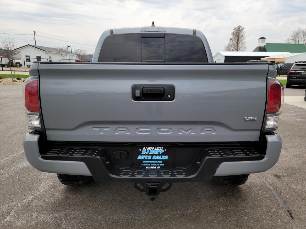 View vehicle photo 5